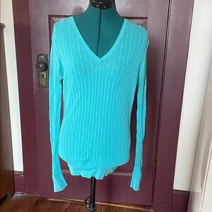 Women's V-Neck Lifhtweight Cable Knit Sweater - Turquoise